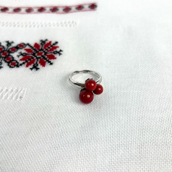 Серебряное кольцо с кораллом Серебряное кольцо с кораллом