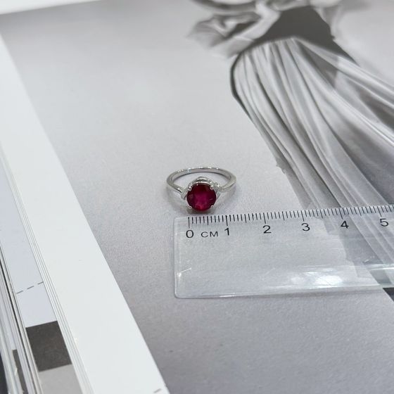 Серебряное кольцо с рубином 2.738ct