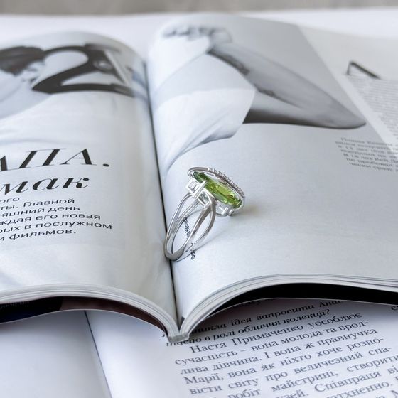 Серебряное кольцо с хризолітом 4.933ct