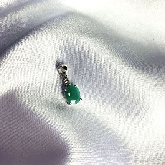 Серебряная подвеска с изумрудом 2.424ct