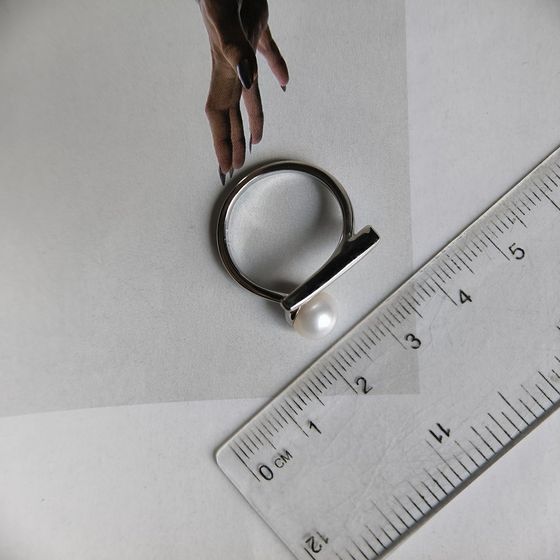 Серебряное кольцо с жемчугом