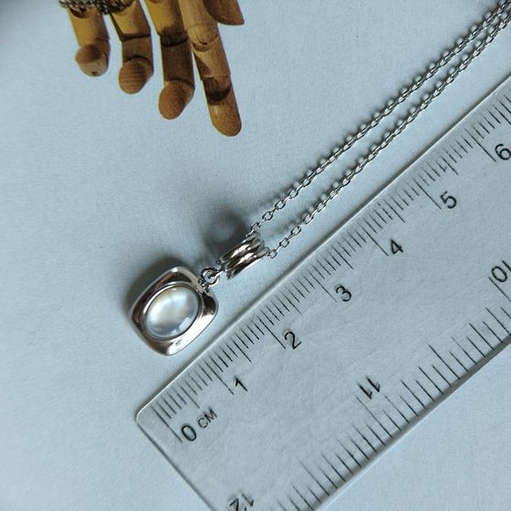 Серебряное колье с перламутром