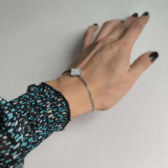 Серебряный браслет с перламутром