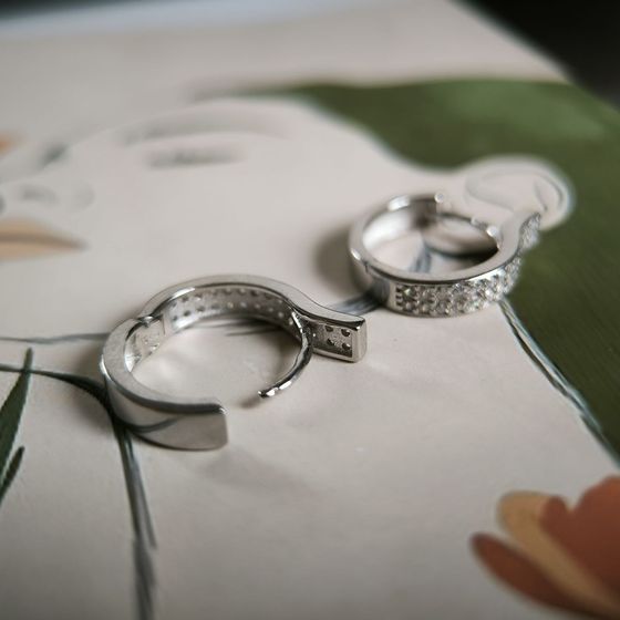 Серебряные серьги с фианитами Серебряные серьги с фианитами