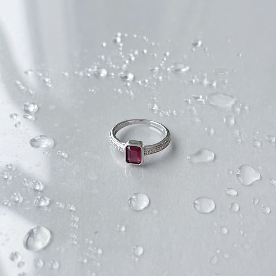 Серебряное кольцо с рубином 1.615ct
