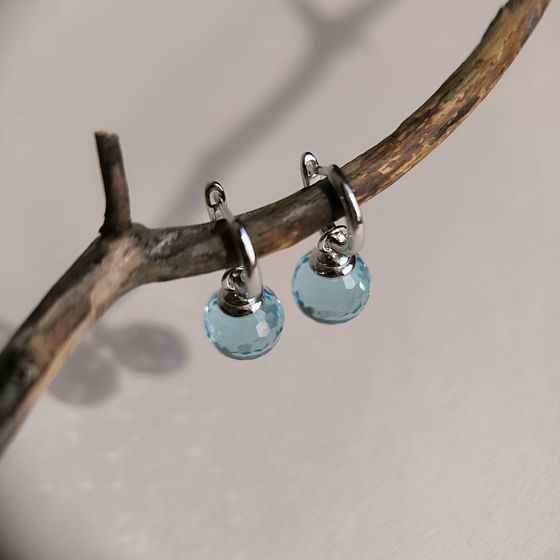 Серебряные серьги с фианитами