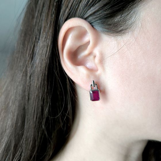 Серебряные серьги с рубином 4.315ct