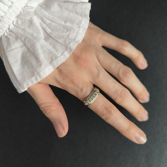 Серебряное кольцо с фианитами