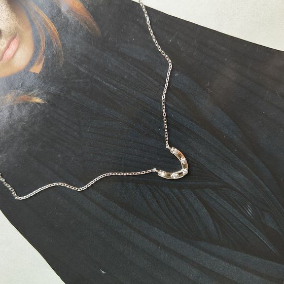 Серебряное колье с фианитами