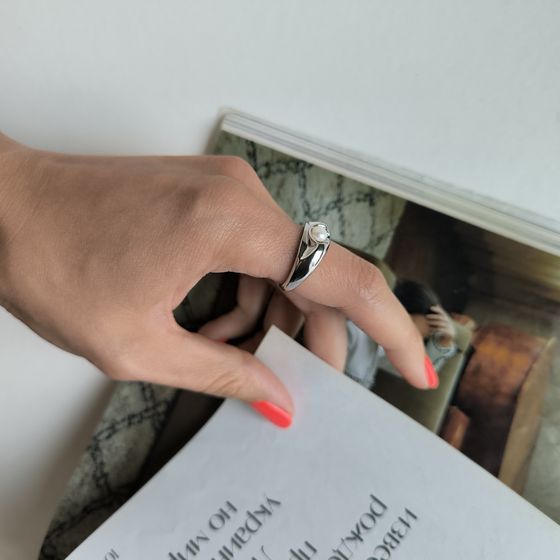 Серебряное кольцо с жемчугом 2.5ct