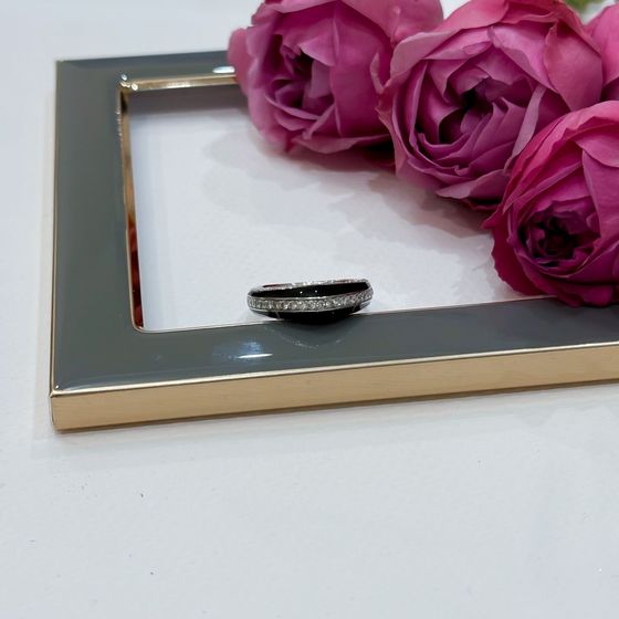 Серебряное кольцо с фианитами, емаллю