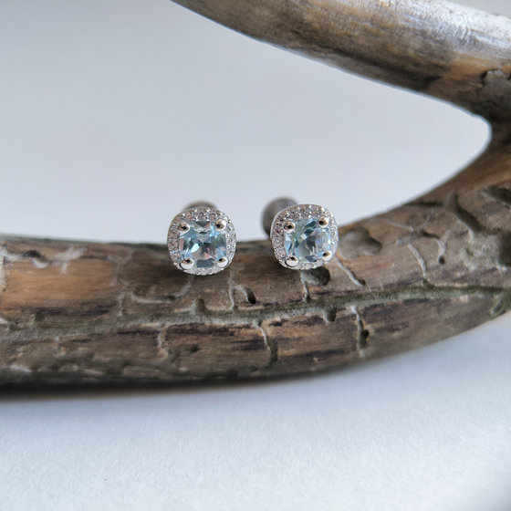 Серебряные серьги с топазом 1.608ct, фианитами