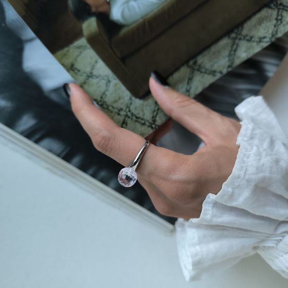 Серебряное кольцо с фианитами Серебряное кольцо с фианитами