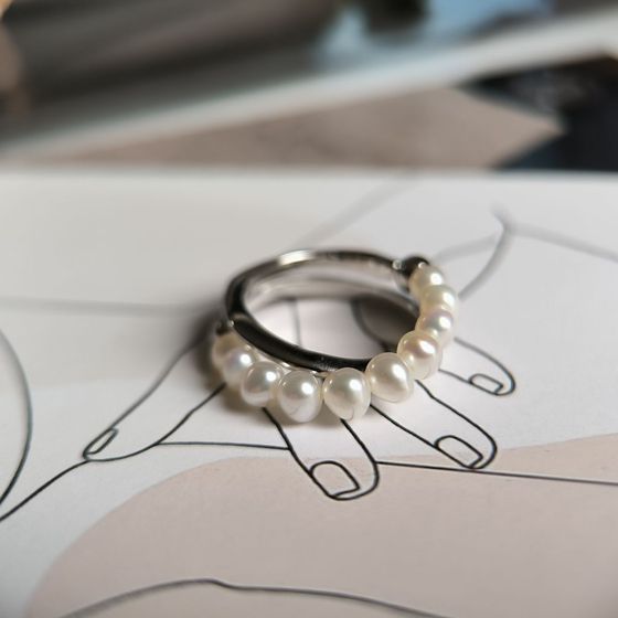 Серебряное кольцо с жемчугом барочным