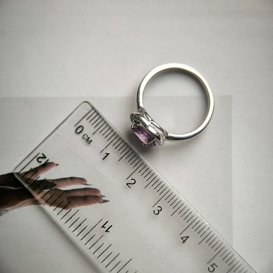 Серебряное кольцо с александритом