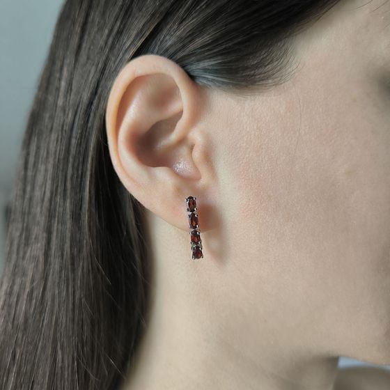 Серебряные серьги с гранатом 2.531ct