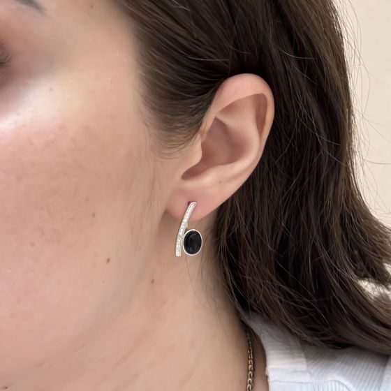 Серебряные серьги с ониксом, фианитами