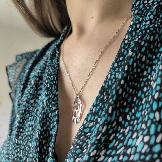 Серебряное колье без камней