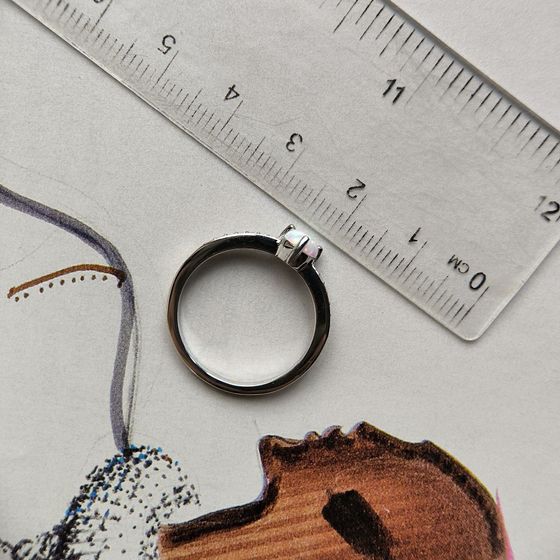 Серебряное кольцо с опалом 0.436ct, фианитами