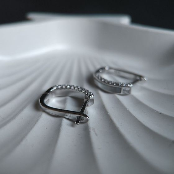 Серебряные серьги с фианитами, перламутром