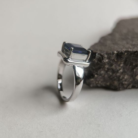 Серебряное кольцо с сапфиром nano 1.975ct