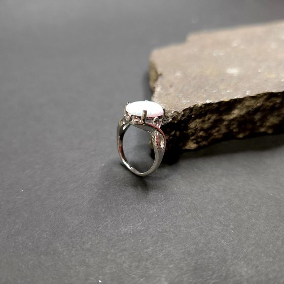 Серебряное кольцо с опалом 2.24ct, фианитами