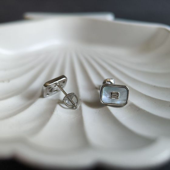 Серебряные серьги с перламутром, фианитами