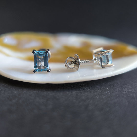 Серебряные серьги с топазом 2.438ct