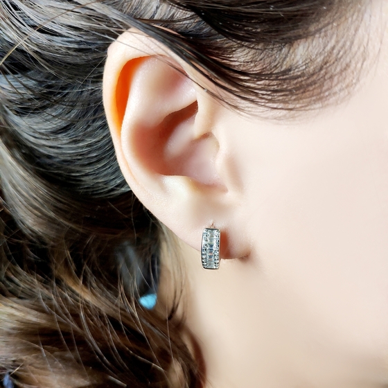 Серебряные серьги с фианитами