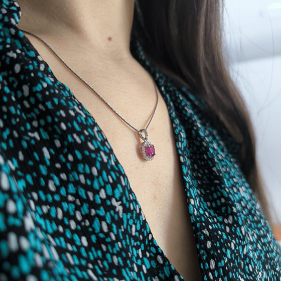 Серебряная подвеска с рубином 1.5ct, фианитами