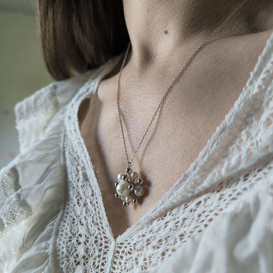 Серебряное колье с жемчугом