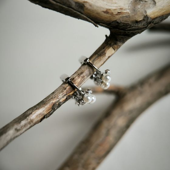 Серебряные серьги с жемчугом, фианитами