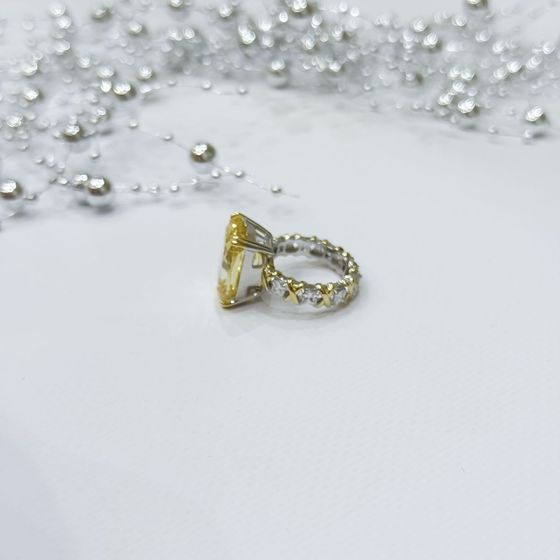 Серебряное кольцо с фианитами