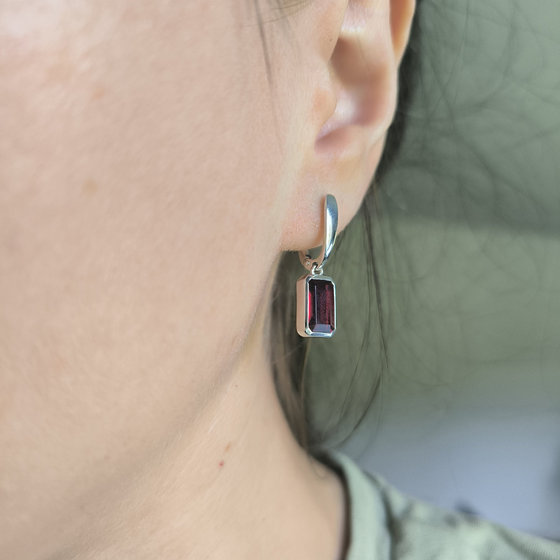 Серебряные серьги с гранатом nano 3.609ct