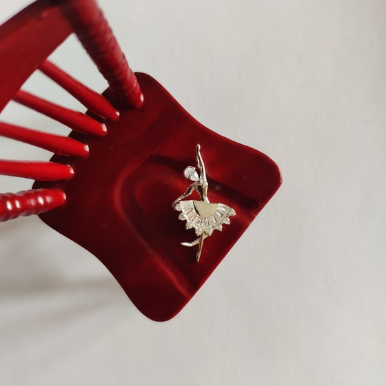 Серебряная подвеска с фианитами