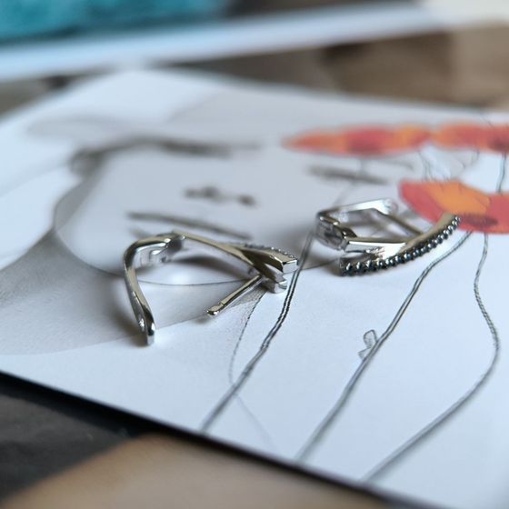 Серебряные серьги с фианитами Серебряные серьги с фианитами