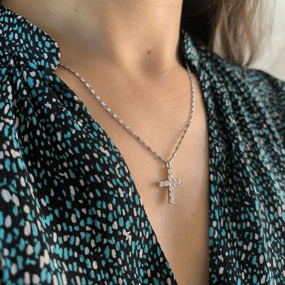 Серебряный крестик с фианитами