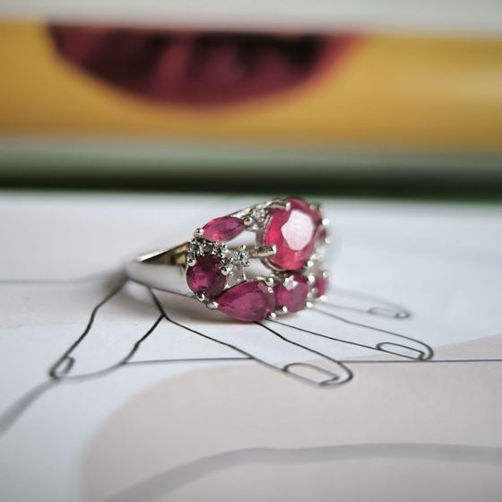 Серебряное кольцо с рубином 4.235ct