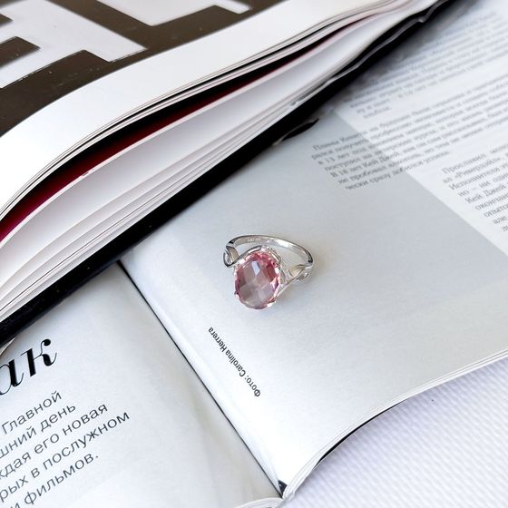 Серебряное кольцо с султанитом 5.515ct, фианитами