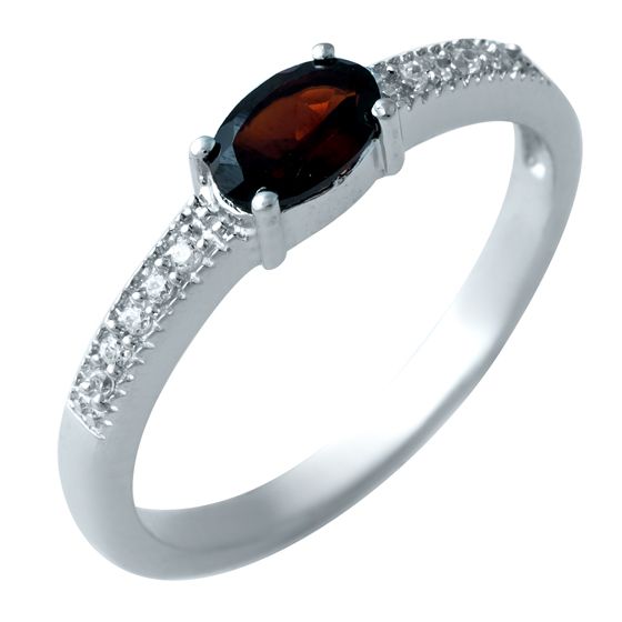 Серебряное кольцо с гранатом 0.685ct