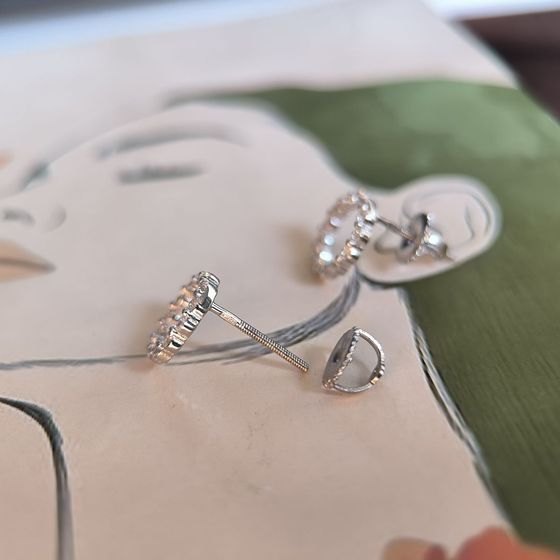 Серебряные серьги с фианитами