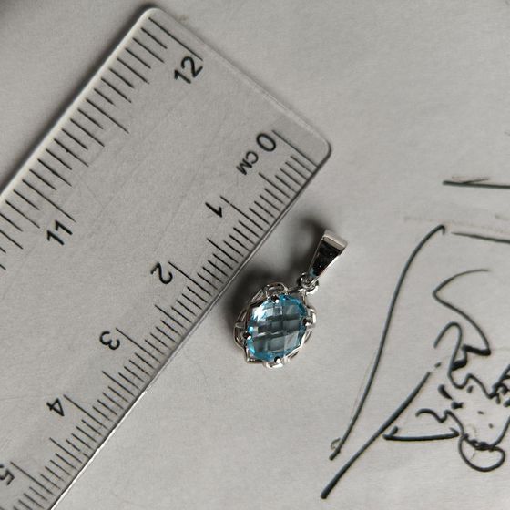 Серебряная подвеска с топазом 1.467ct
