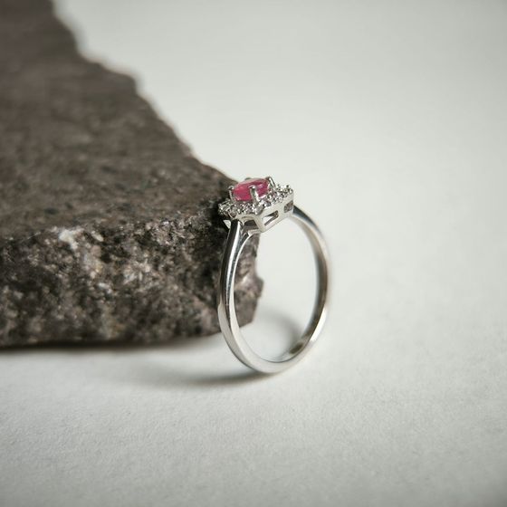 Серебряное кольцо с рубином 0.533ct