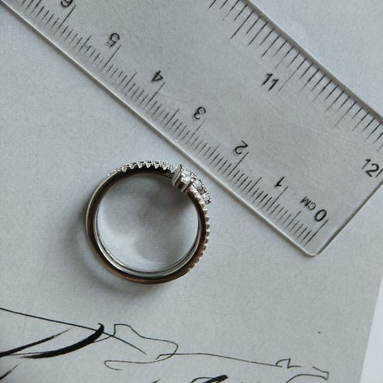 Серебряное кольцо с фианитами