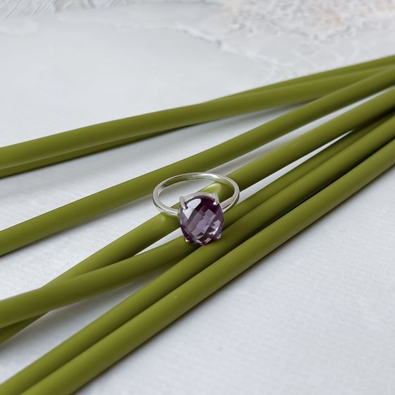 Серебряное кольцо с александритом 5.833ct