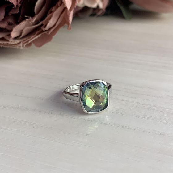 Серебряное кольцо с мистик топазом 8.181ct