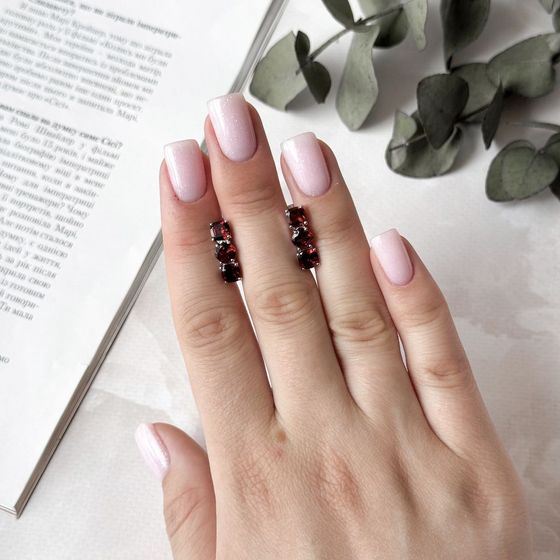 Серебряные серьги с гранатом 3.929ct