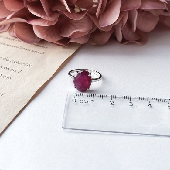 Серебряное кольцо с рубином 5.33ct