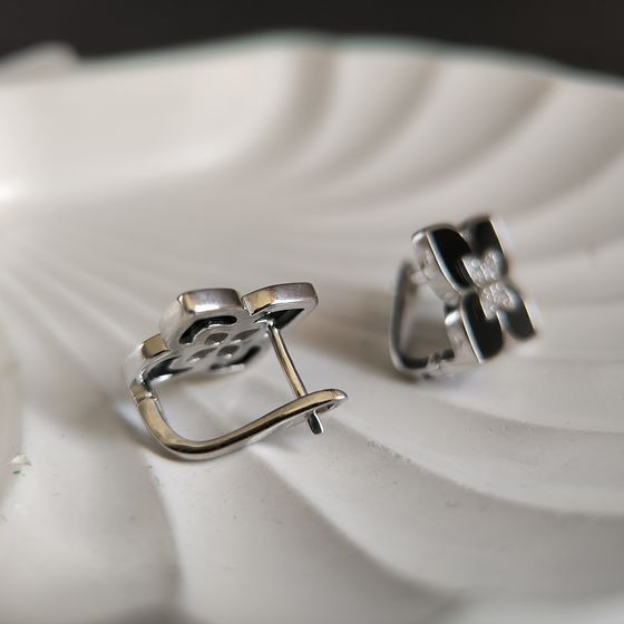 Серебряные серьги с ониксом, фианитами