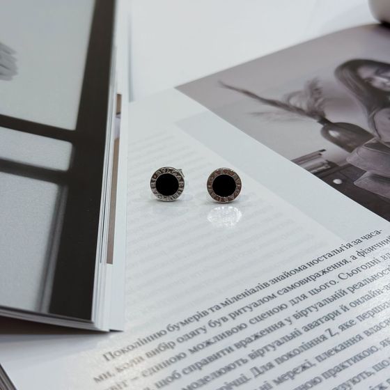 Серебряные серьги с ониксом